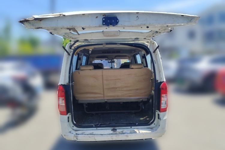 Used Wuling Rongguang V 2015 1.5L Base Version Trunk