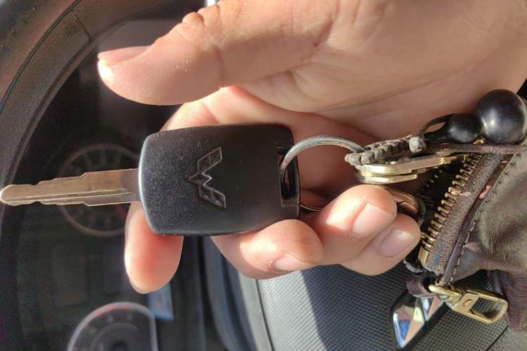 Used Wuling Rongguang V 2015 1.2L Practical Model Vehicle Key