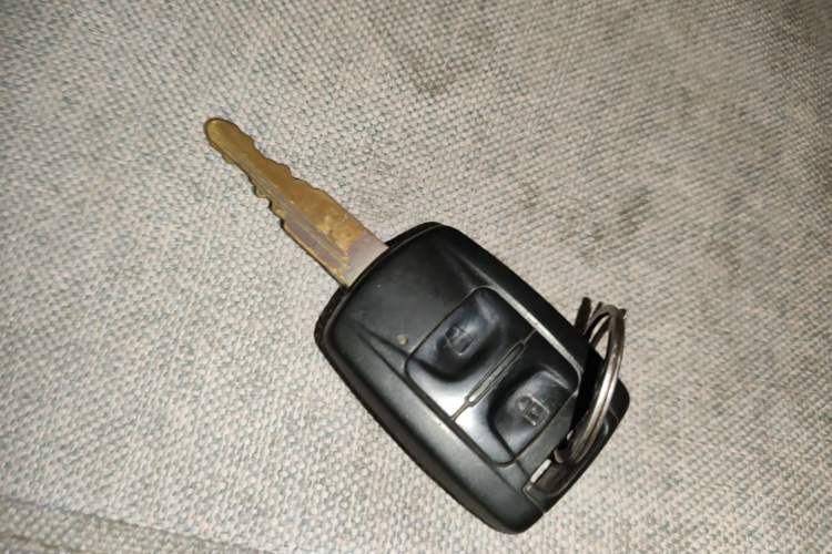 Used Wuling Rongguang V 2015 1.2L Standard Version Vehicle Key