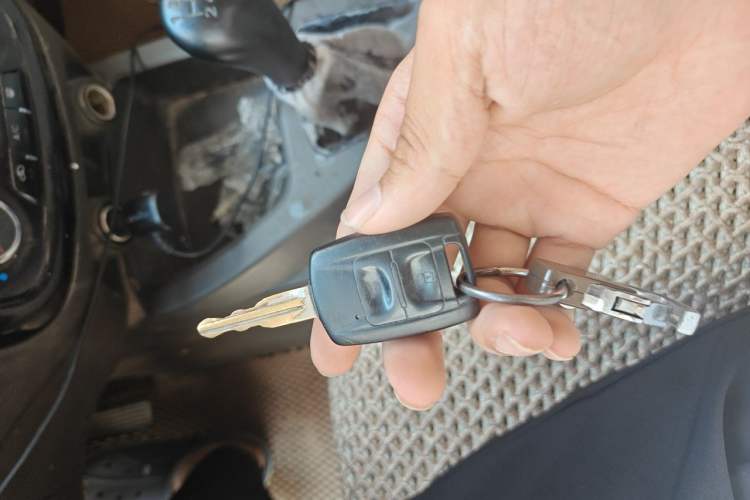 Used Wuling Rongguang V 2015 1.2L Standard Version Vehicle Key