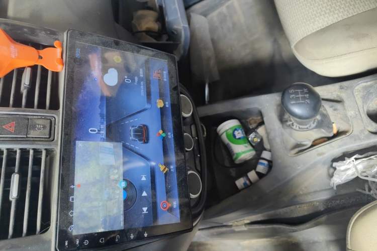 Used Wuling Rongguang V 2015 1.5L Practical Version Audio And AC Panel