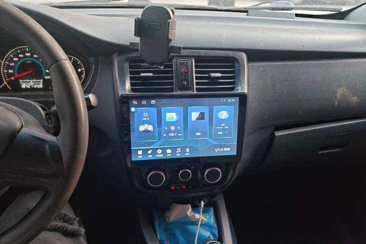 Used Wuling Rongguang V 2015 1.5L Base Version Audio And AC Panel