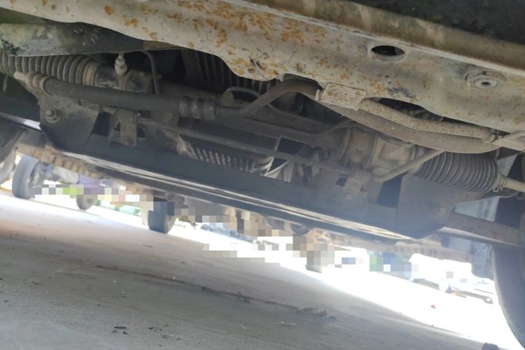 Used Wuling Rongguang V 2015 1.5L Practical Version Chassis Front
