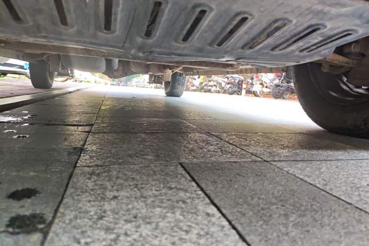 Used Wuling Rongguang V 2015 1.5L Base Version Chassis Front