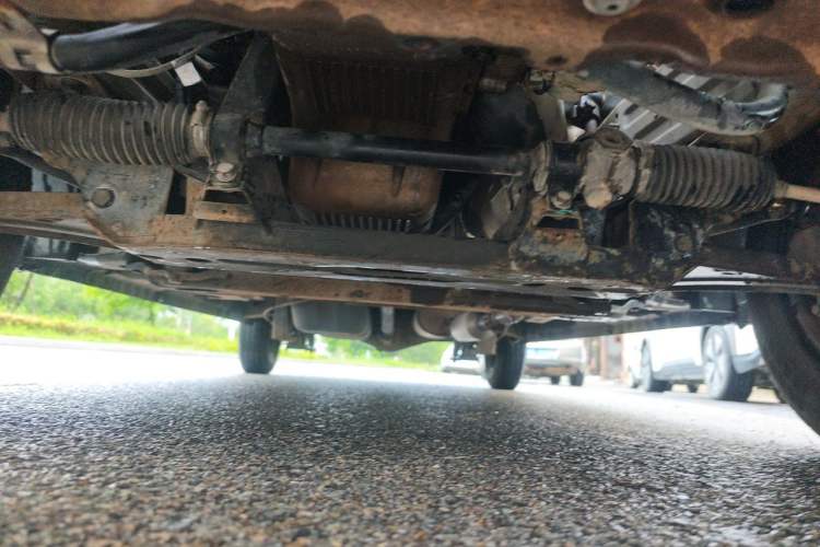 Used Wuling Rongguang V 2015 1.5L Practical Version Chassis Front