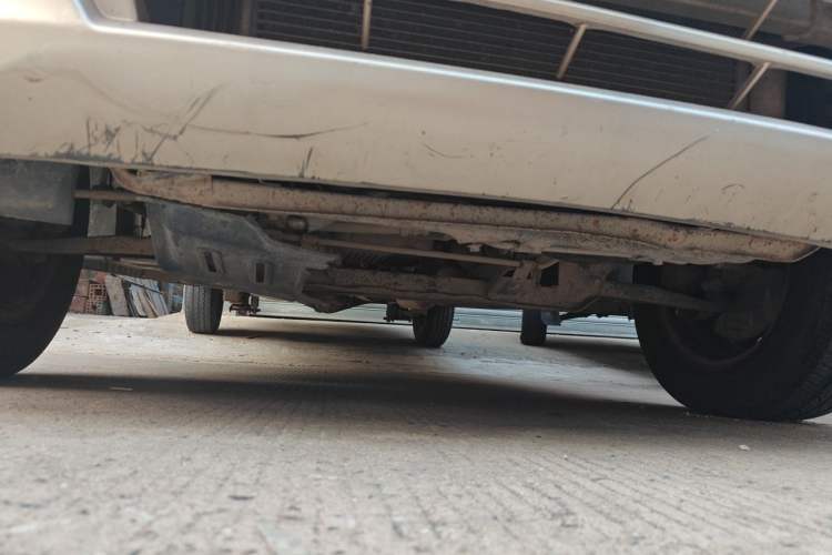 Used Wuling Rongguang V 2015 1.5L Base Version Chassis Front