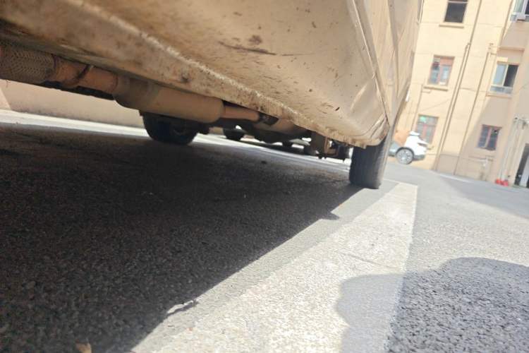 Used Wuling Rongguang V 2015 1.5L Base Version Chassis Front Left