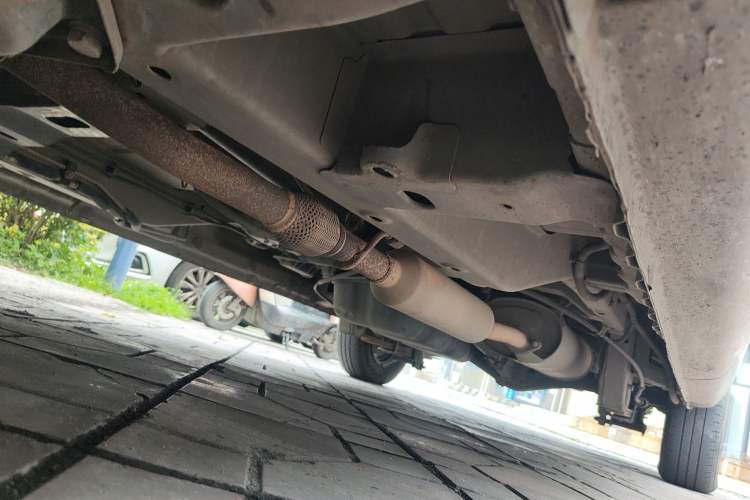 Used Wuling Rongguang V 2015 1.5L Base Version Chassis Front Left