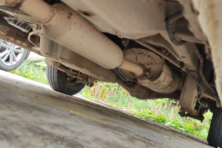 Used Wuling Rongguang V 2015 1.5L Base Version Chassis Front Left