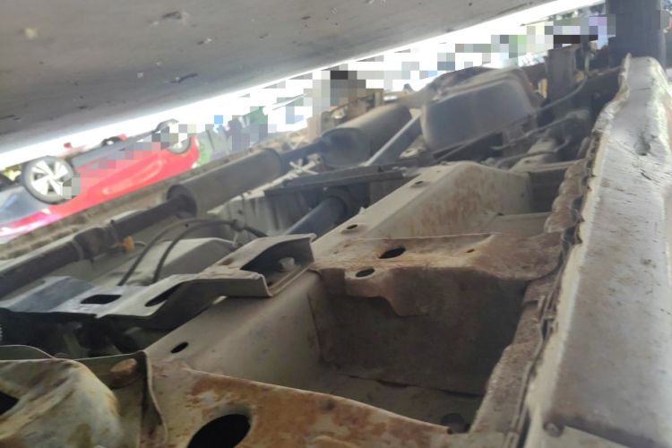 Used Wuling Rongguang V 2015 1.5L Practical Version Chassis Front Right