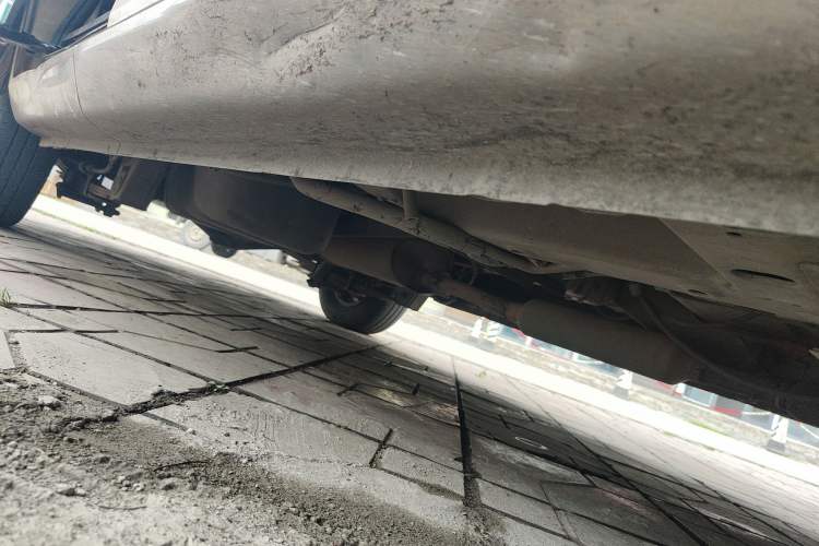 Used Wuling Rongguang V 2015 1.5L Base Version Chassis Front Right