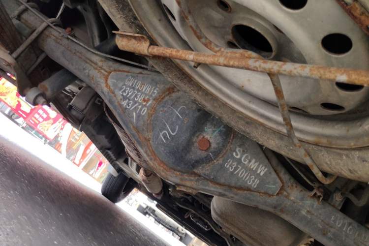 Used Wuling Rongguang V 2015 1.5L Base Version Chassis Rear