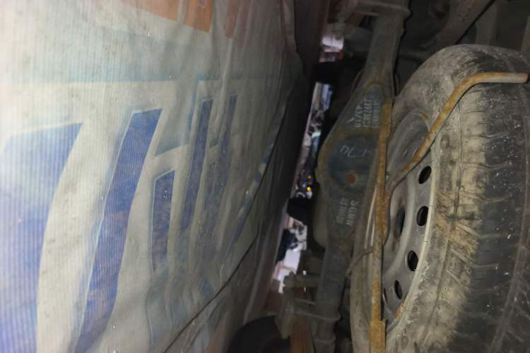 Used Wuling Rongguang V 2015 1.5L Base Version Chassis Rear