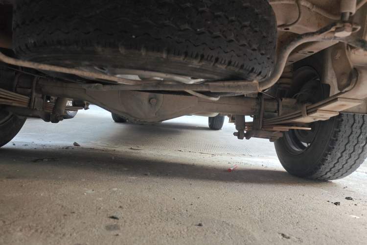 Used Wuling Rongguang V 2015 1.5L Base Version Chassis Rear