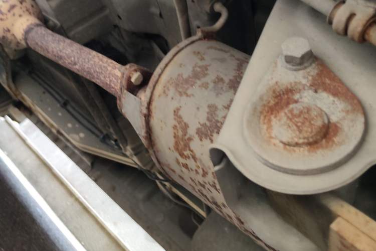 Used Wuling Rongguang V 2015 1.5L Base Version Chassis Rear Left