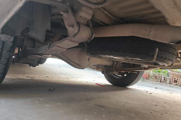 Used Wuling Rongguang V 2015 1.5L Base Version Chassis Rear Left