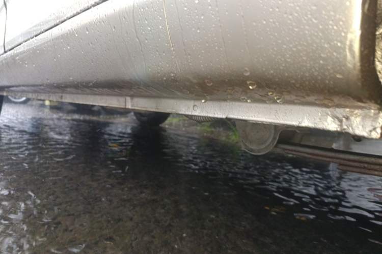 Used Wuling Rongguang V 2015 1.5L Standard Version Chassis Rear Left