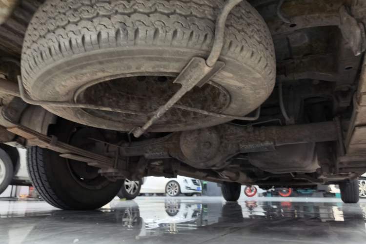 Used Wuling Rongguang V 2015 1.2L Base Version Chassis Rear