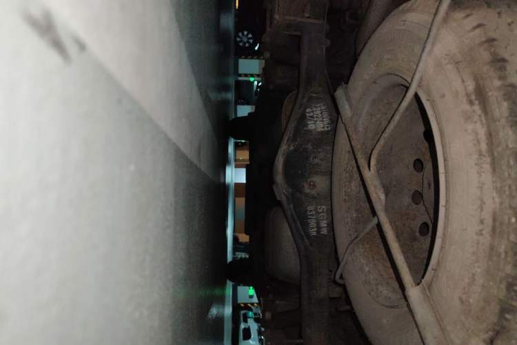 Used Wuling Rongguang V 2015 1.5L Standard Version Chassis Rear