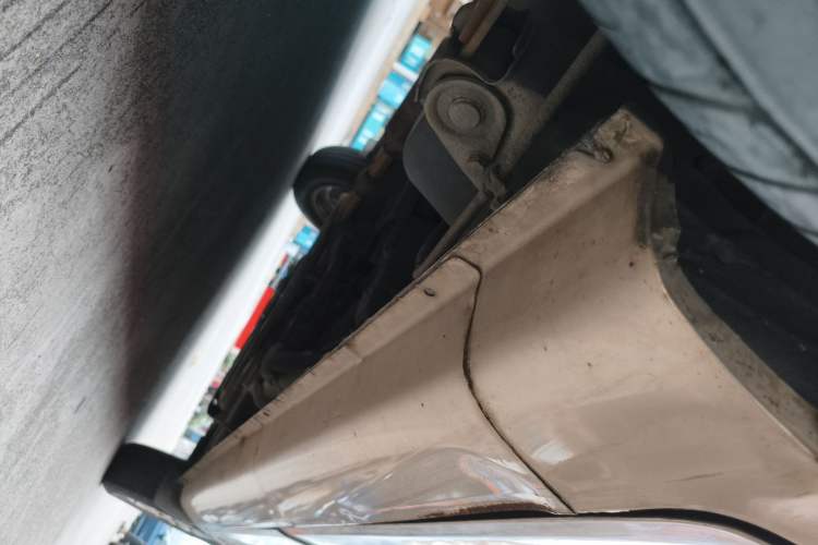 Used Wuling Rongguang V 2015 1.5L Standard Version Chassis Rear Right