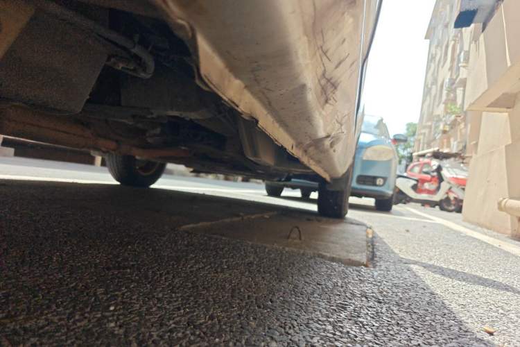 Used Wuling Rongguang V 2015 1.5L Base Version Chassis Rear Right