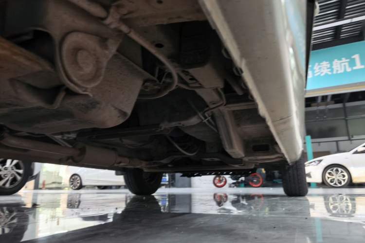 Used Wuling Rongguang V 2015 1.2L Base Version Chassis Rear Right
