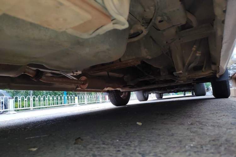 Used Wuling Rongguang V 2015 1.2L Standard Version Chassis Rear Right