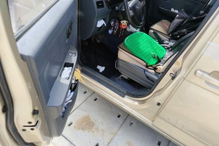 Used Wuling Rongguang V 2015 1.2L Base Version Driver Seat