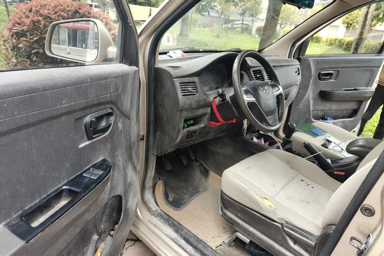 Used Wuling Rongguang V 2015 1.5L Base Version Driver Seat