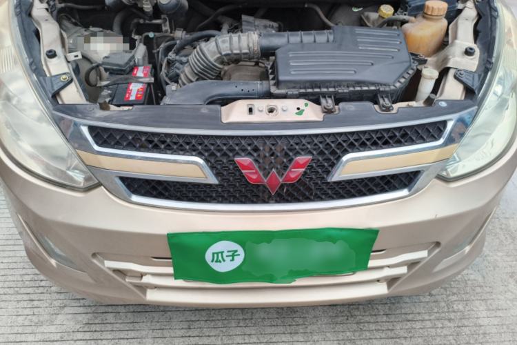 Used Wuling Rongguang V 2015 1.5L Standard Version Engine Bay