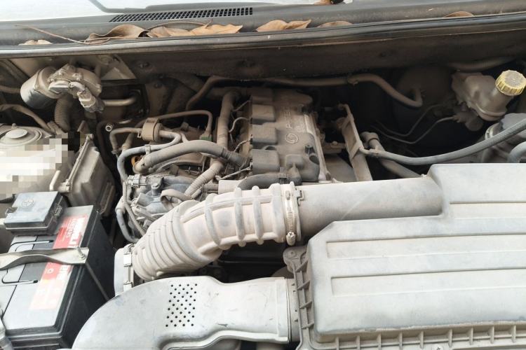 Used Wuling Rongguang V 2015 1.5L Standard Version Engine Bay