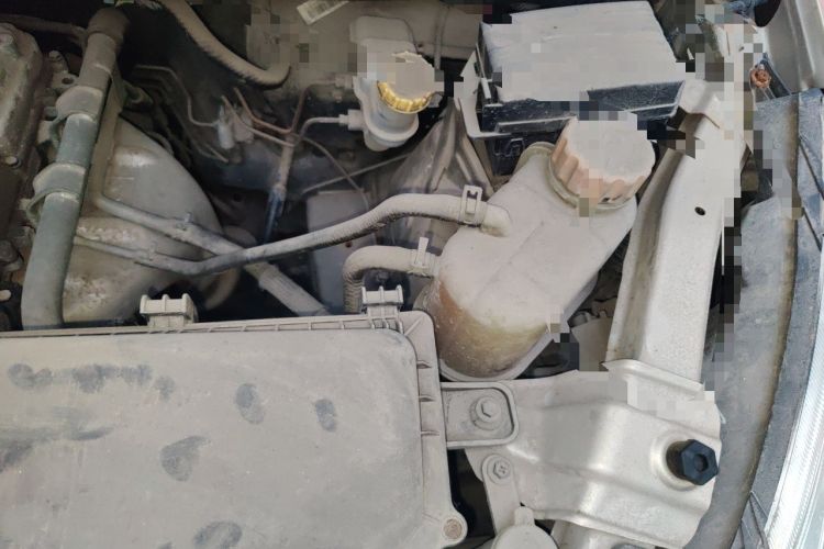 Used Wuling Rongguang V 2015 1.2L Practical Model Engine Bay Left