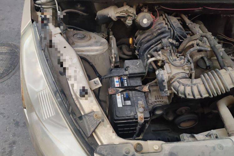 Used Wuling Rongguang V 2015 1.2L Practical Model Engine Bay Right
