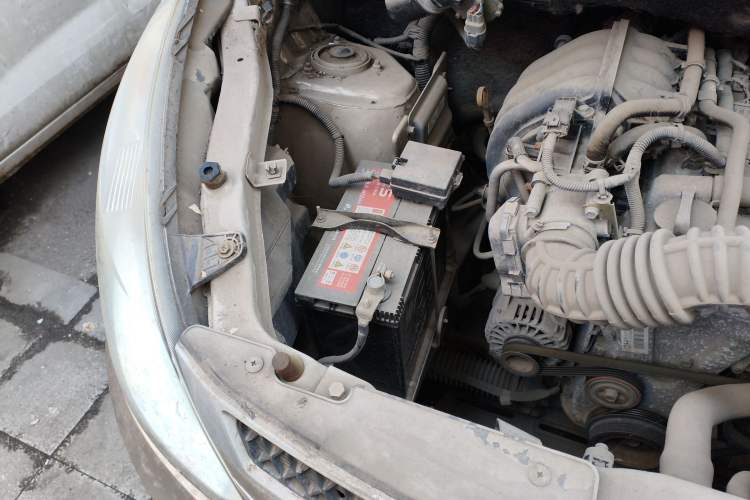 Used Wuling Rongguang V 2015 1.2L Practical Model Engine Bay Right