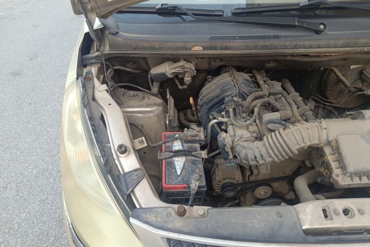 Used Wuling Rongguang V 2015 1.2L Practical Model Engine Bay Right