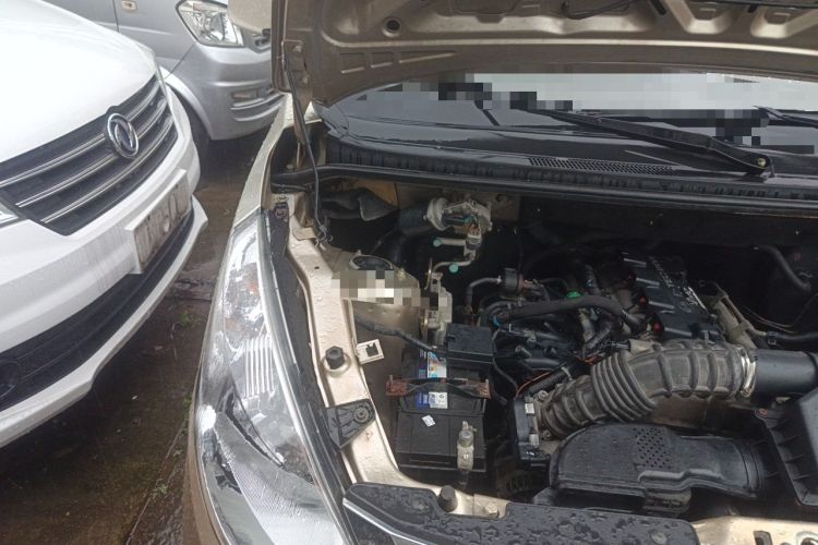 Used Wuling Rongguang V 2015 1.5L Standard Version Engine Bay Right