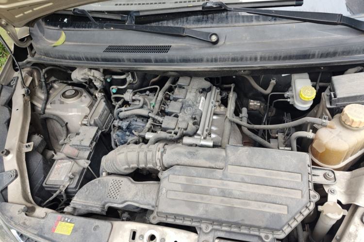 Used Wuling Rongguang V 2015 1.5L Base Version Engine Bay