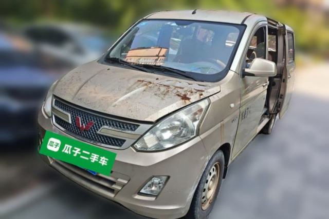 Used Wuling Rongguang V 2015 1.5L Base Version