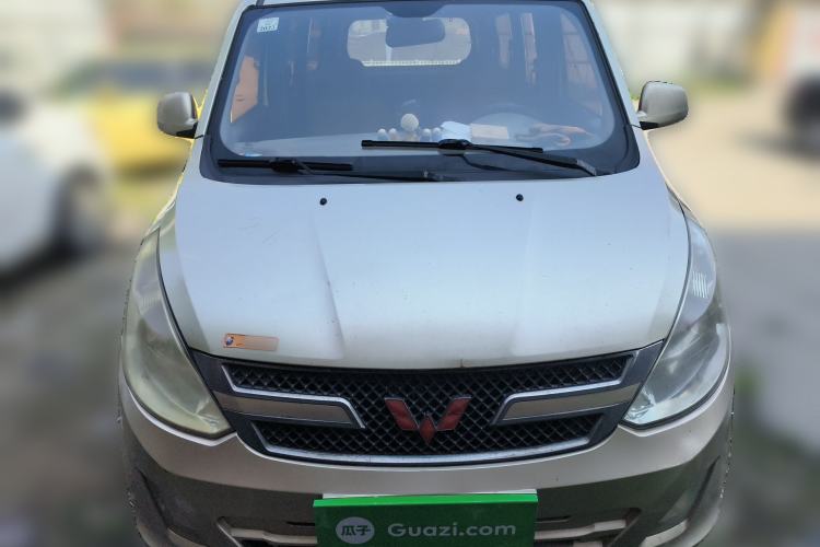 Used Wuling Rongguang V 2015 1.5L Practical Version Front