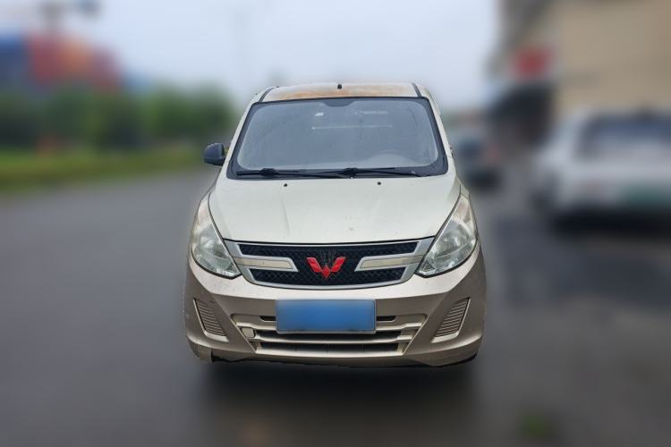 Used Wuling Rongguang V 2015 1.5L Practical Version Front