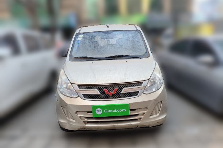 Used Wuling Rongguang V 2015 1.2L Practical Model Front