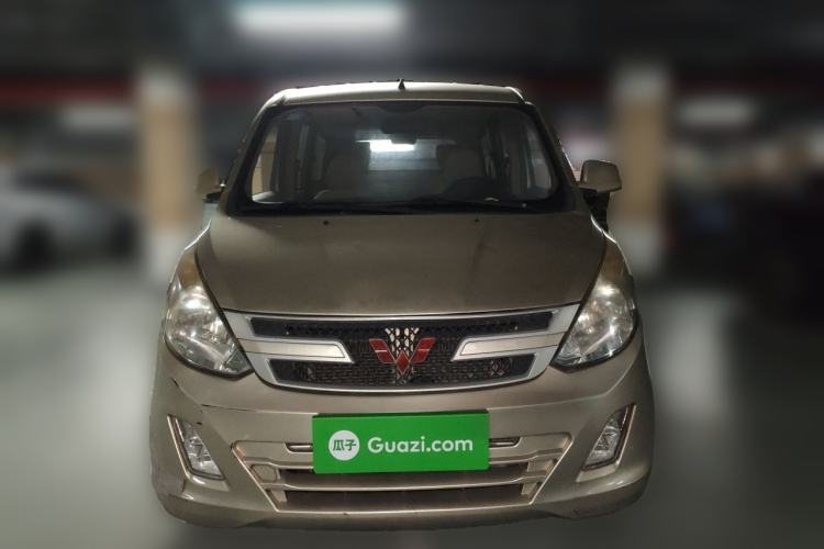 Used Wuling Rongguang V 2015 1.5L Standard Version Front