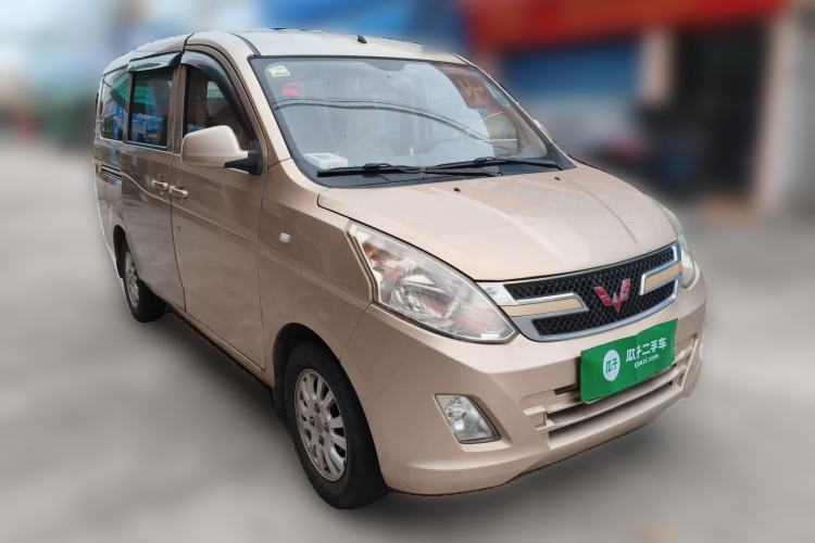 Used Wuling Rongguang V 2015 1.5L Standard Version Front Right 45 Deg