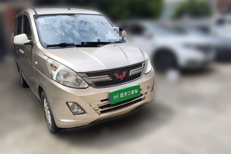 Used Wuling Rongguang V 2015 1.5L Standard Version Front Right 45 Deg