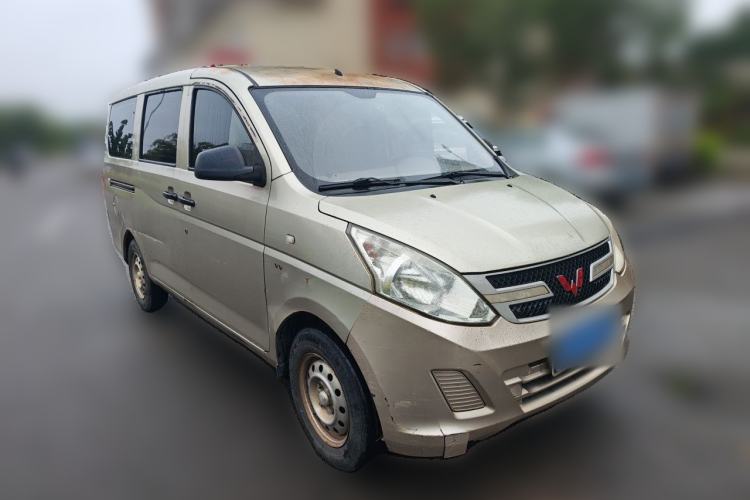 Used Wuling Rongguang V 2015 1.5L Practical Version Front Right 45 Deg