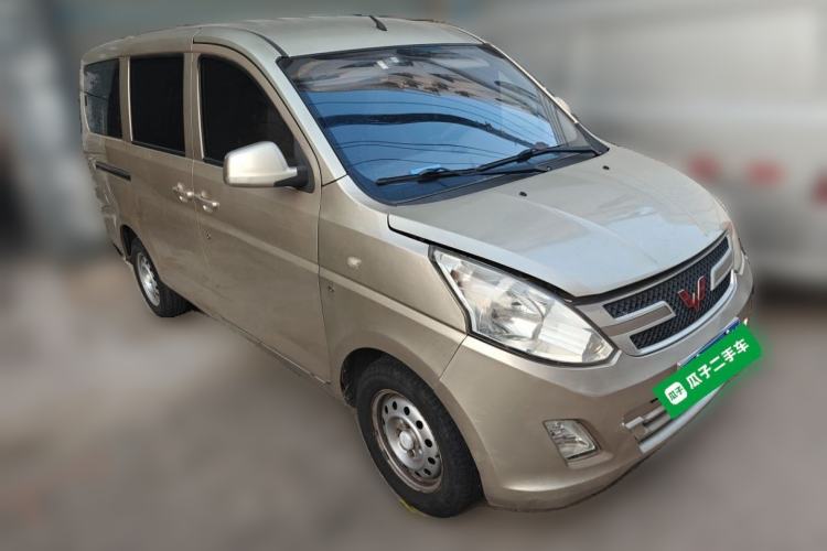 Used Wuling Rongguang V 2015 1.5L Base Version Front Right 45 Deg