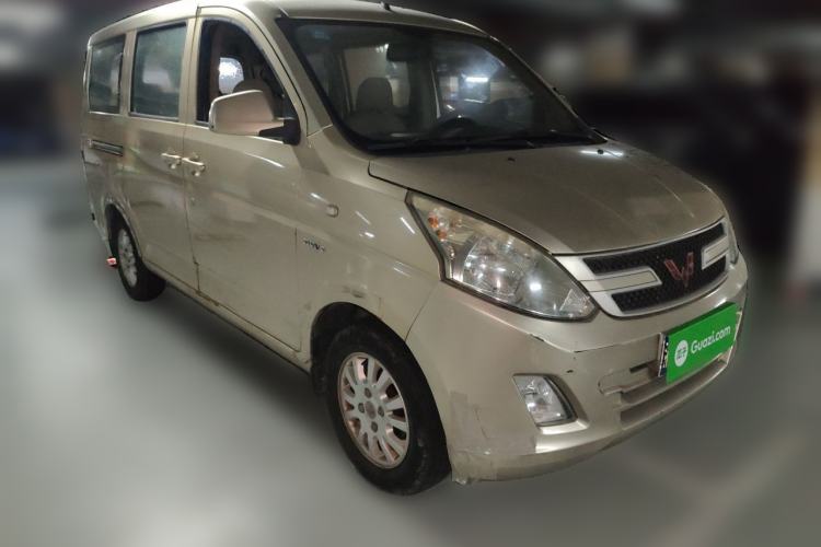 Used Wuling Rongguang V 2015 1.5L Standard Version Front Right 45 Deg
