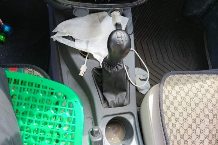 Used Wuling Rongguang V 2015 1.2L Base Version Gear Lever