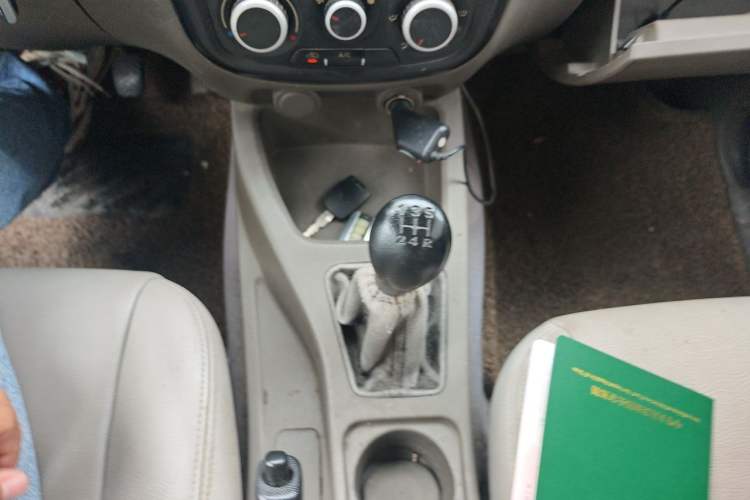 Used Wuling Rongguang V 2015 1.5L Practical Version Gear Lever