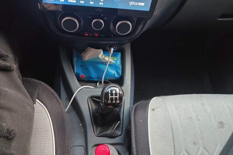 Used Wuling Rongguang V 2015 1.5L Base Version Gear Lever